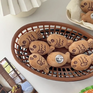 Novelty Lapel Pin Taiyaki Cartoon Fish Lapel Pin Brooch Photo Props Adorkable Fish Brooch Pin Furry Brooch