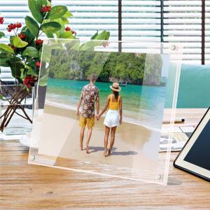 Khung Ảnh Bàn Acrylic với Chân Đế Inox Không Rỉ - Sự Lựa Chọn Hoàn Hảo cho Trưng Bày Đẳng Cấp