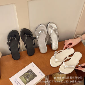 [Free Shipping] High-End Black Flip-Flops For Women 2026 Summer New Style Versatile For Pairing With Dresses Featuring A Wedge Heel And Thick Sole