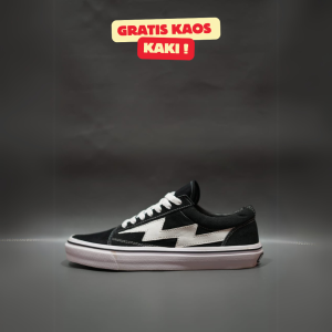 SEPATU REVENGE X STORM PETIR CLASIC HITAM LIST PUTIH SUEDE 39-43