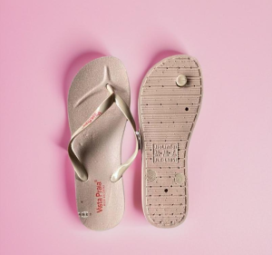 VIsta praia flat slipper Smooth surface Shiny For women ladies Flip Flops Affordable Price