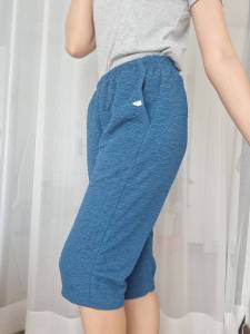 กางเกงผู้หญิง 4 ส่วนผ้าหนังไก่