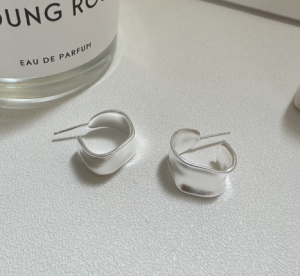 Viviann Original S925 Sterling Silver Korean Edition Premium C-shape malist frosted earrings exaggerated Korean earrings Smooth Silver Hoop Earrings For Woman Fashion Korean Jewelry Temperament Girls Daily Wear earrings