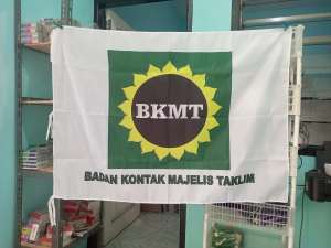 Bendera BKMT Badan Kontak Majelis Taklim Rumbai