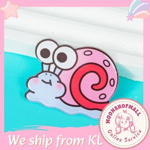 Cute Cartoon Spongebob  Badge Accessories Acrylic Brooch Pin Badge 可爱卡通海绵宝宝胸针亚克力小礼物装饰徽章包包配饰别针挂件