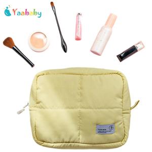Women Quilted Makeup Bag Cosmetic Holder Bag Large Capacity Soft Cosmetic Bag Aesthetic Waterproof Simple Toiletry Bag