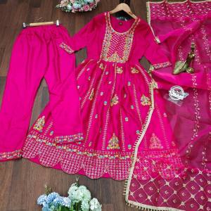[Pre Order] Size M to 2XL Heavy Rayon Kurti with Pant & Dupatta Set ~ Delivery Lead Time : 10 days