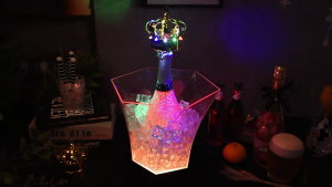 LED Ice Bucket 6L Large Capacity Container Durable Ice Barrels Wine Coolers Beverage Coolers Suitable for Parties Bars