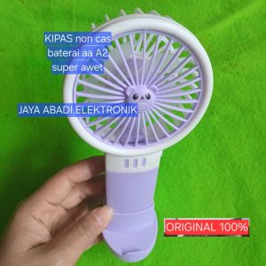 H96 Kipas Angin mini kecil AA A2 NON CAS ORI 100% FAN Portabel Kapasitas baterai charger Daya tahan batere portable Design premium tingkatan kencang standing handphone Kabel Desk Fan kecepatan kompak fungsional sejuk arah aliran Ukuran baling Daya Efisien