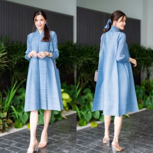 สวย แบบใจสั่น 🥰 งานแบบ Runways มาเองคร้าาาาา ด้วยเสื้อคอยู แขนยาว ลูกเล่นแพรวพราว ด้วยการตัดเฉดสี ทั้งตัว  น่ารัก ดีงาม เต็ม 10 10 10 🎈        กางเกงเอวสมอค อัดพลีส  ขากระบอก ยืดหยุ่นได้เยอะ➰➰ สวย หรู ดูดี ใส่พริ้วมากกกก ใส่ไปงาน หรือวันสบายๆ ชุดเดียวอย