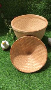 หวดขนาดเล็ก (ขอบไม้ 1 ขอบ) + ฝาปิด 9 นิ้ว สามารถนึ่งข้าวเหนียวได้ 1-2 กิโล ใช้ได้กับหม้อนึ่งเบอร์ 20