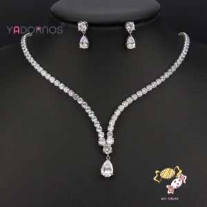 Set Hiasan Wanita YADORNOS - Kalung Zirkon Kristal Cincin Emas - Anting Drop Berlumuran Berkilau