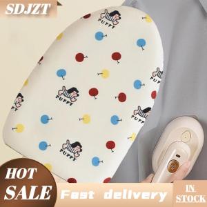 SDJZT Găng tay cách nhiệt kèm bàn ủi cầm tay máy là hơi quần áo gia dụng găng tay chống nước chống hơi nước giá đỡ bàn ủi mini tiện lợi