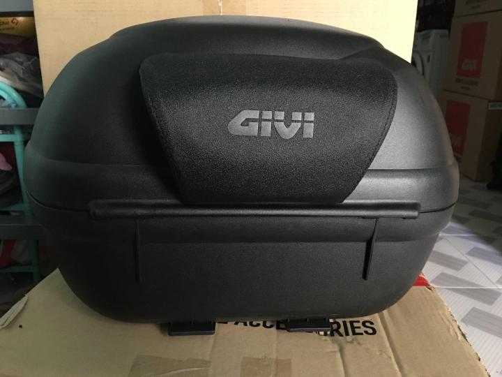 T%E1%BB%B1a%20l%C6%B0ng%20givi%20E88M%20l%E1%BA%AFp%20tr%C3%AAn%20c%C3%A1c%20m%E1%BA%ABu%20th%C3%B9ng%20sau,%20gi%C3%BAp%20m%E1%BB%8Di%20ng%C6%B0%E1%BB%9Di%20tho%E1%BA%A3i%20m%C3%A1i%20khi%20di%20chuy%E1%BB%83n%20-%20Image%207