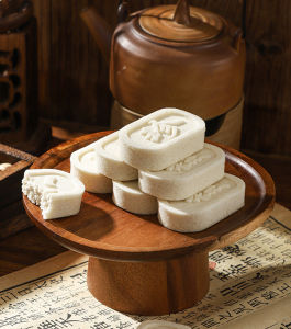 Bánh Chay Hoa Tuyết Đóng Gói Tiện Lợi Dễ Ăn Phù Hợp Cho Mọi Người Thưởng Thức