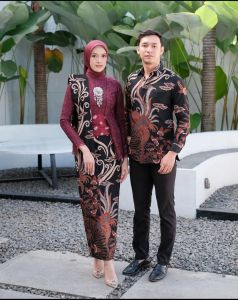 Ayu Couple Series Maron Baju Kebaya Brukat Pasangan Modern Tunangan Kondangan Wisuda Bridesmaid Kutubaru