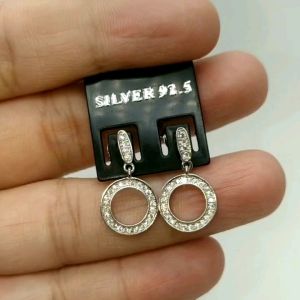 - ต่างหู ตุ้งติ้งแบบแป้น เงินแท้ 92.5% งานส่งออก ฝังเพชร cz เกรด 5A ต่างหูหนัก 2.3 กรัม เคลือบทองคำขาวแล้วครับ ใส่ไม่ดำ ไม่ซ้ำใคร