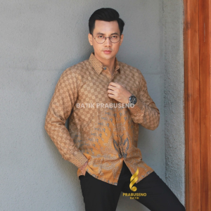 COUPLE DOBBY YODHAMAS – Prabuseno Batik Couple Hem Baju Kemeja Batik Pria Wanita Lengan Panjang Reguler Prabuseno Cewek Cowok Sarimbit Modern Premium Adem dan Nyaman