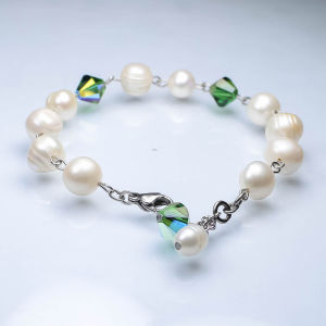 Gelang Tangan Wanita Gelang Cewek Mutiara Air Tawar & Swarovski Hijau Emerald Asli Stainless Kado Hadiah Terbaru