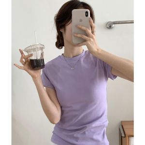 Korean Dress🙆เสื้อยืดสีขาว🎀เสื้อแฟชั่นผญๆ y2k แฟชั่นสีขาวคอกลมแขนสั้น  เสื้อเรียบง่าย