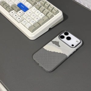 Magnetic Case Mountain Pattern Shell for iPhone 17 16 15 Pro Max Magnets Hard PC Cover Camera High Lens Protective Phone Capas