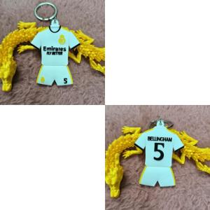 Móc Treo Chìa Khóa Bóng Đá Bằng Silicon Áo bóng đá các clb Mu real barca chelsea man city có in tên cầu thủ Messi ronaldo