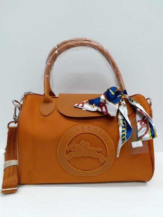 Longchamp doctors hot sale bag size