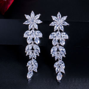 SEQUITO Gorgeous White Gold Plated Long Leaf Drop Dangle Earrings Paved Cubic Zirconia Wedding Jewelry Accessories for Bride SE424