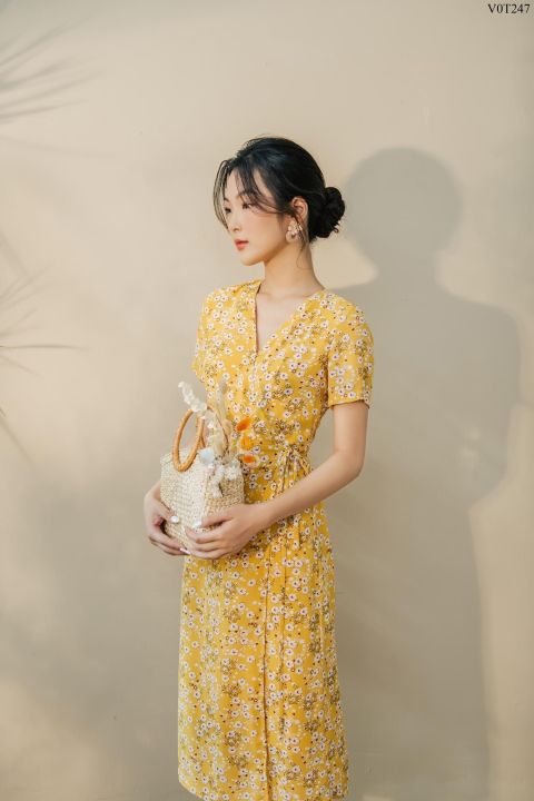 V%C3%A1y%20hoa%20nh%C3%AD%20v%C3%A0ng%20h%E1%BB%8Da%20ti%E1%BA%BFt%20hoa%20c%C3%BAc%20thi%E1%BA%BFt%20k%E1%BA%BF%20t%C3%A0%20bu%E1%BB%99c%20ch%C3%A9o%20l%E1%BB%A5a%20h%E1%BB%8Da%20ti%E1%BA%BFt%20e1083%20-%20Image%203