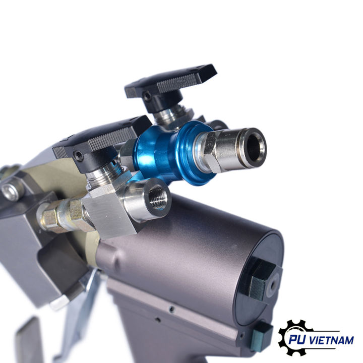 Thiết bị phun P2 súng phun foam pu polyurethane xốp, polyurea