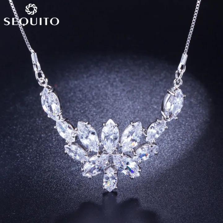 SEQUITO Elegant Clear Leaf AAA Cubic Zirconia Crystal Pendant Chain  Necklace Pave Setting 18K White Gold Plated Korean Style Charm Jewelry for  Women