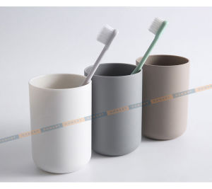 Móc Treo Bàn Chải Đánh Răng Kèm Cốc Nhựa 300ml Dán Tường Nhà Tắm Siêu Dính Tiện Lợi