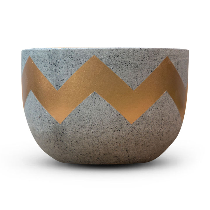 Chậu xi măng trồng cây hình trứng hoạ tiết chevron | Màu vàng đồng