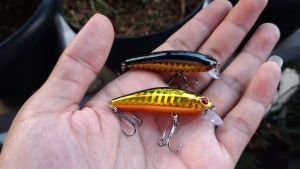 Umpan minnow lure sinking 6gr Swimbait gold black