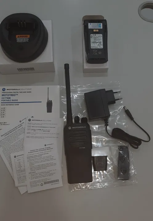 Motorola%20XiR%20P3688%20Portable%20Two-Way%20Radio%20-%20Image%205