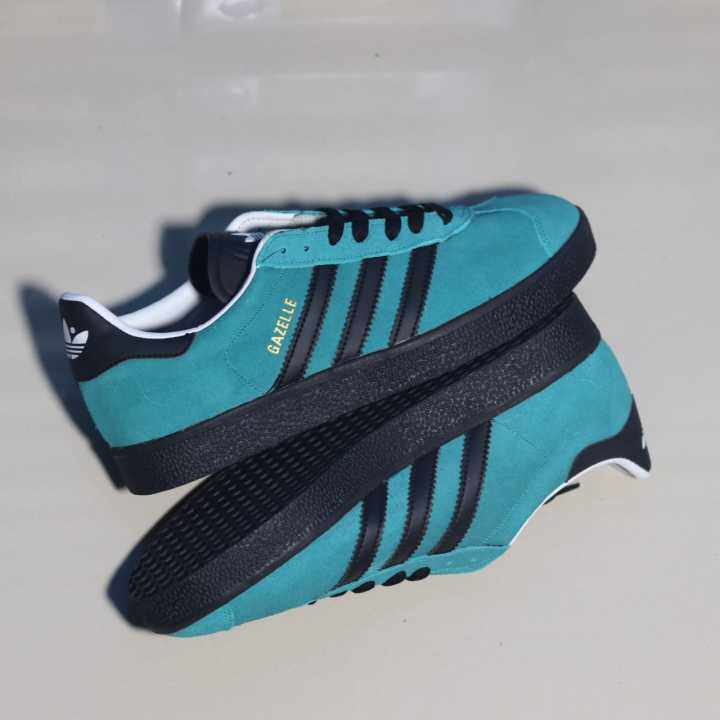 Adidas gazelle store tosca black