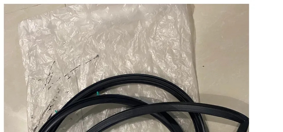 Genuine Nissan Patrol Y60 GQ Left Rear Small Door Seal - OEM 90831-06J00