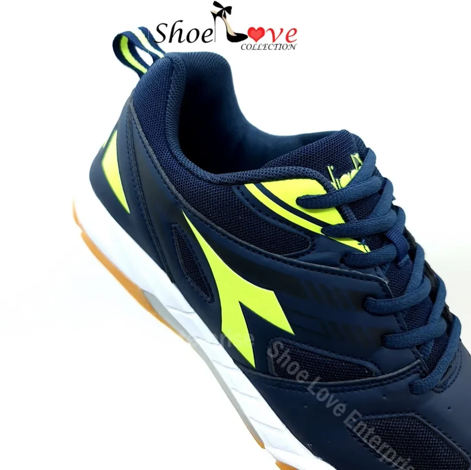 Diadora badminton clearance