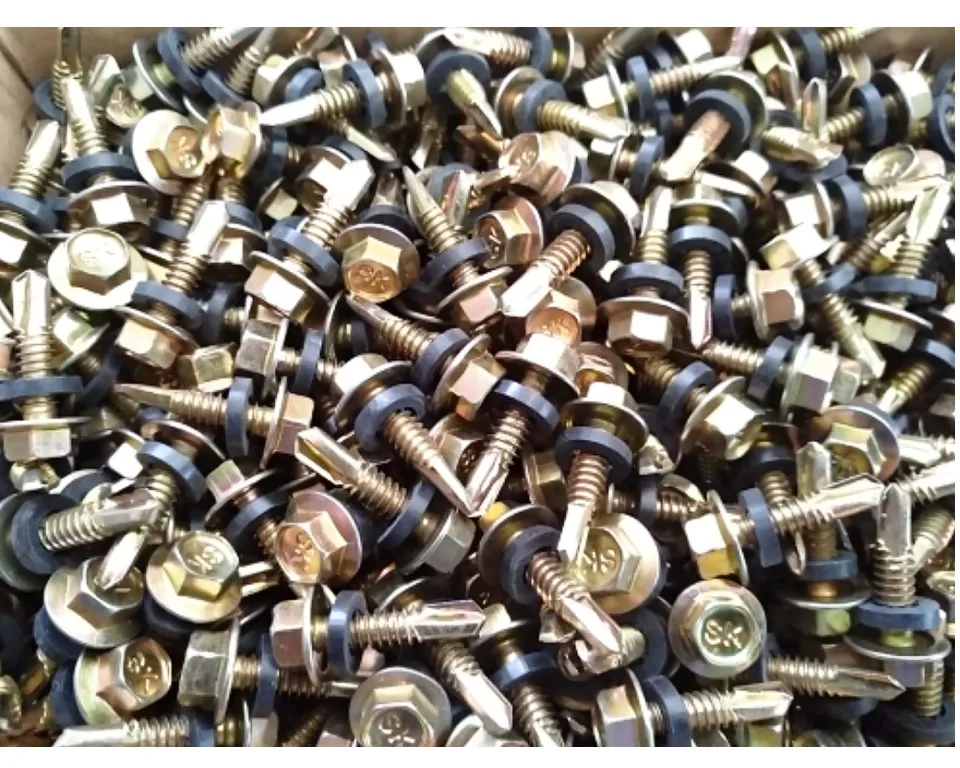 1 dus Baut Roofing 12x20 panjang 2cm isi 800pcs baut Self Drilling ...