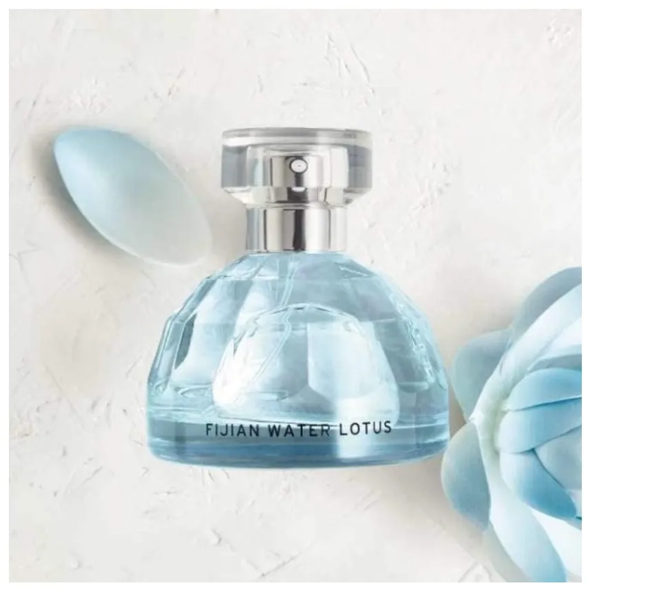 c*3様 Fijian Water Lotus 50ml 香水 c*3様 Fijian Water Lotus 50ml 香水 - メルカリ