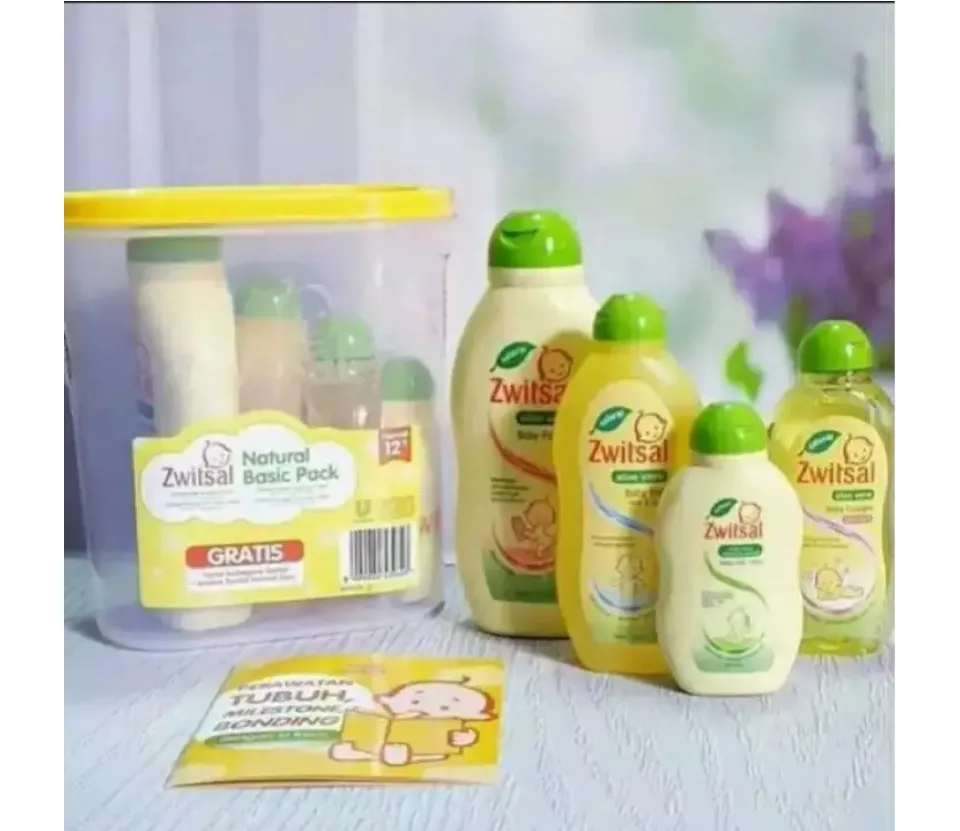 Zwitsal Paket Perawatan Bayi 4in1 Zwitsal Natural Basic Pack