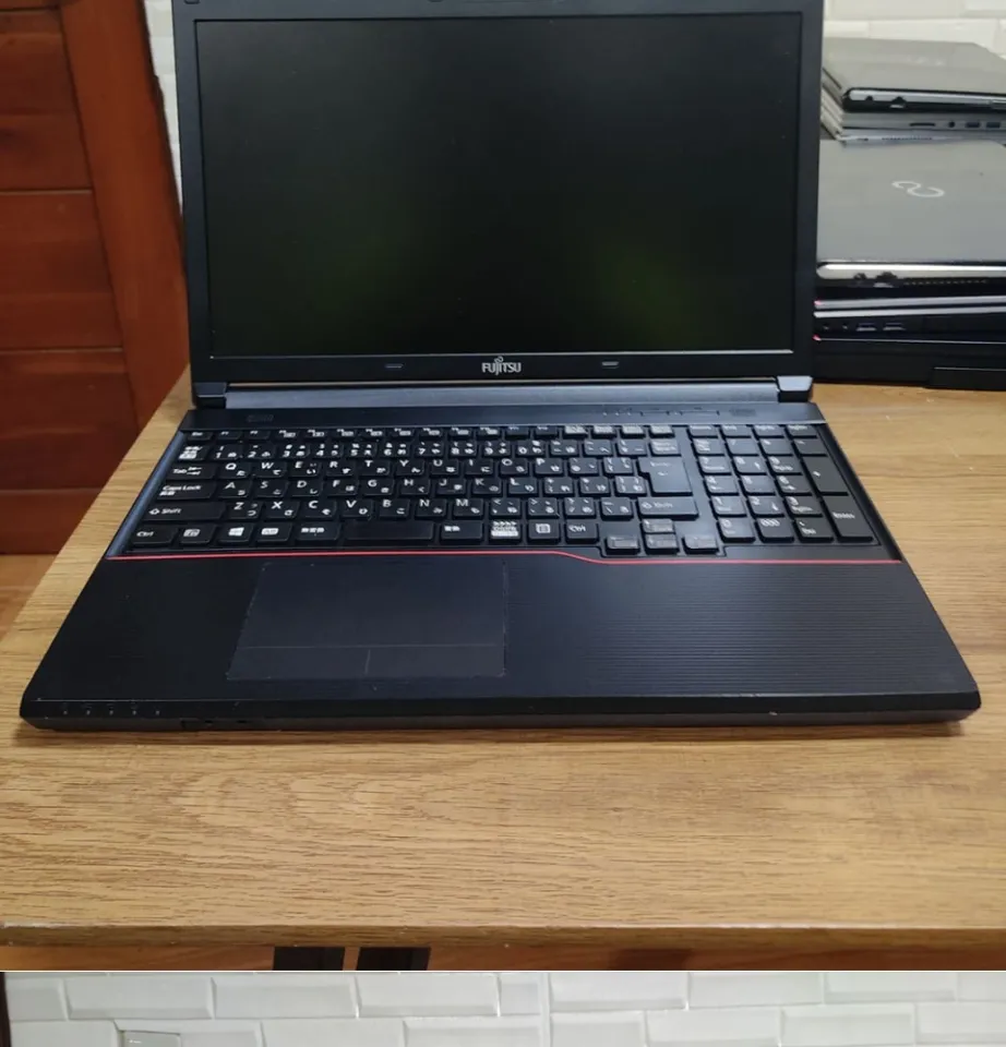 FUJITSU LIFEBOOK A574/H | INTEL CORE i3 - 4000M 2.4GHz | 4GB RAM