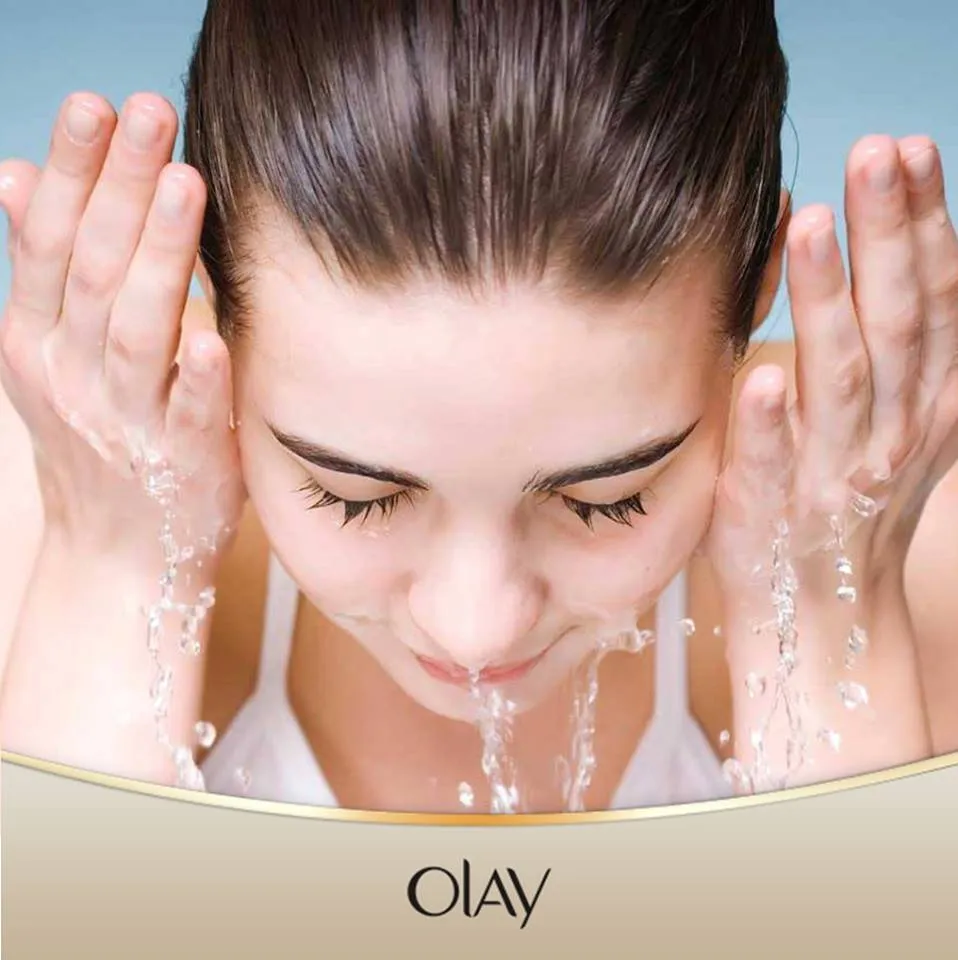 Olay Natural White Cleansing Face Wash 100ml