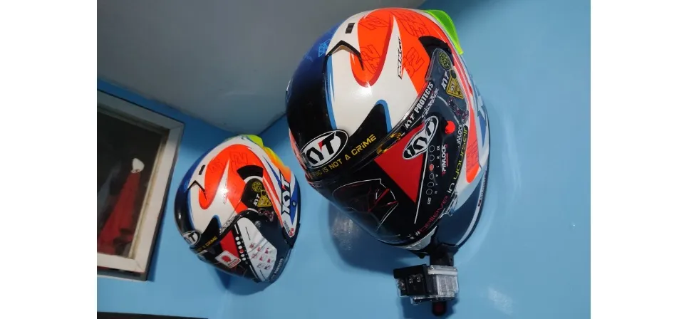 Wall mount motorcycle/bike helmet holder AGV,Vespa, NHK  Spyder, KYT nfr, Giant, Evobike mount Motorcycle Helmet Hook Helmet Holder 