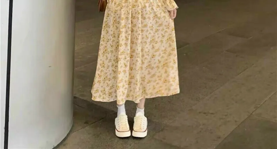 Váy hoa nhí dáng dài tay bồng xẻ tà tiểu thư Hàn Quốc xixeoshop - v84 - Váy  Fashion