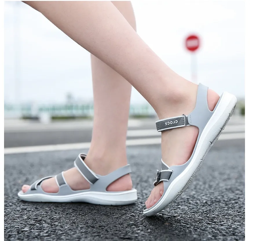 2020 New arrival original CROCS fashion women's shoes summer