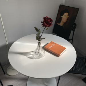 Modern Minimalist Negotiation Table and Chair Scandinavian Balcony Casual Reception Coffee Tea Shop Dining Table Eames Small round Table