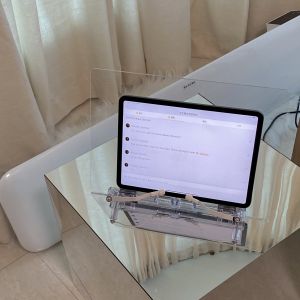 ชั้นวางอ่านหนังสือแบบใสแบบอินสตาแกรมอะคริลิคปรับขนาดได้รุ่นอัพเกรดคุณภาพสูงทำเองชั้นหนังสือขาตั้งแท็บเล็ต iPad