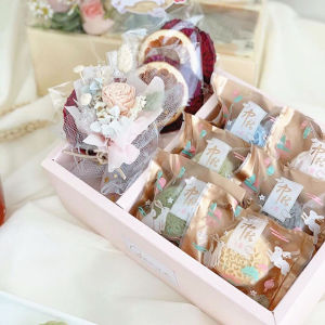 Cake Integrated Flower Gift Box Transparent Hand Flower Box Moon Cake Flower Box Folding Box Flower Packaging Mid-Autumn Festival Flower Arrangement Box