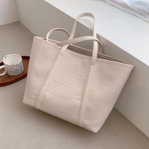 Fall Winter Large Capacity Womens Shoulder Bag Fashionable Handbag Commuter Versatile Tote Bag Soft PU Leather Casual Style